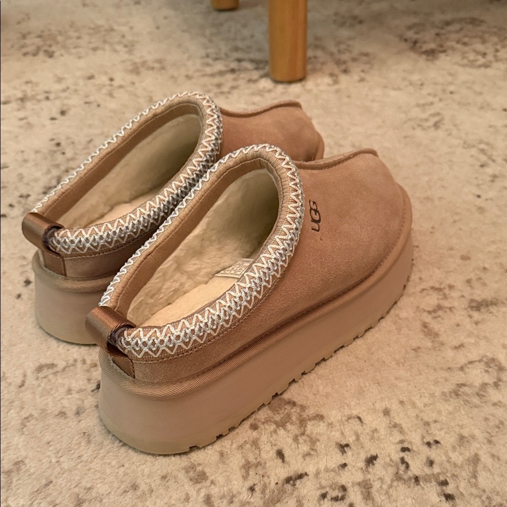 UGG Women's sand Tazz II Cozy Slippers